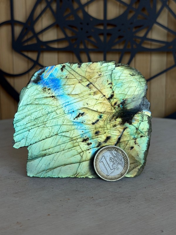 Labradorite (0.355kg)