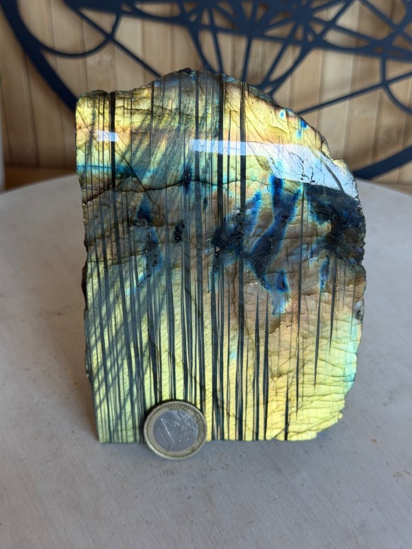 Labradorite semi polie (0.66kg)