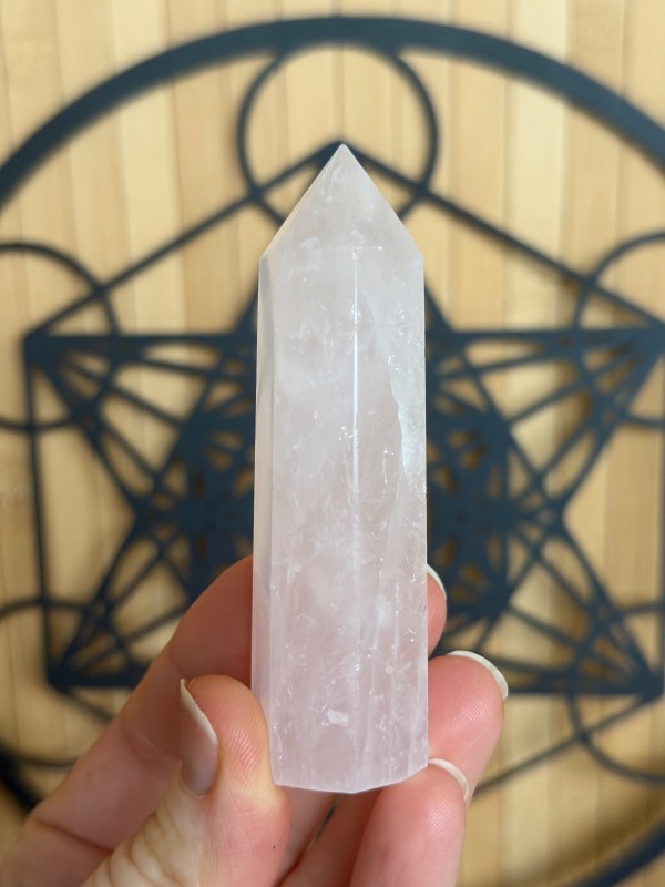 Pointe en quartz rose (0.08kg)
