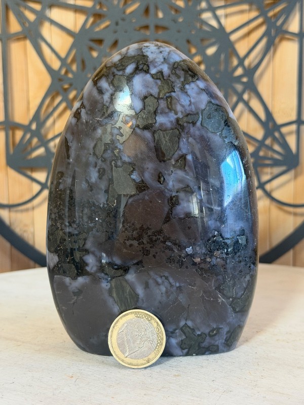 Gabbro, Madagascar, 0,884 kg