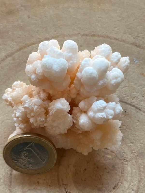 Aragonite (0.063 Kg)