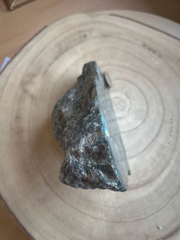 Labradorite une face polie (1,6 Kg)