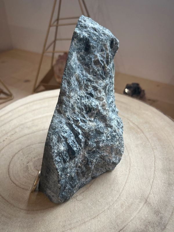 Labradorite une face polie (1,6 Kg)