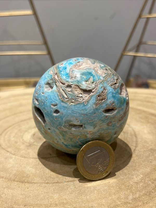 Sphère aragonite bleue (0.350 Kg)