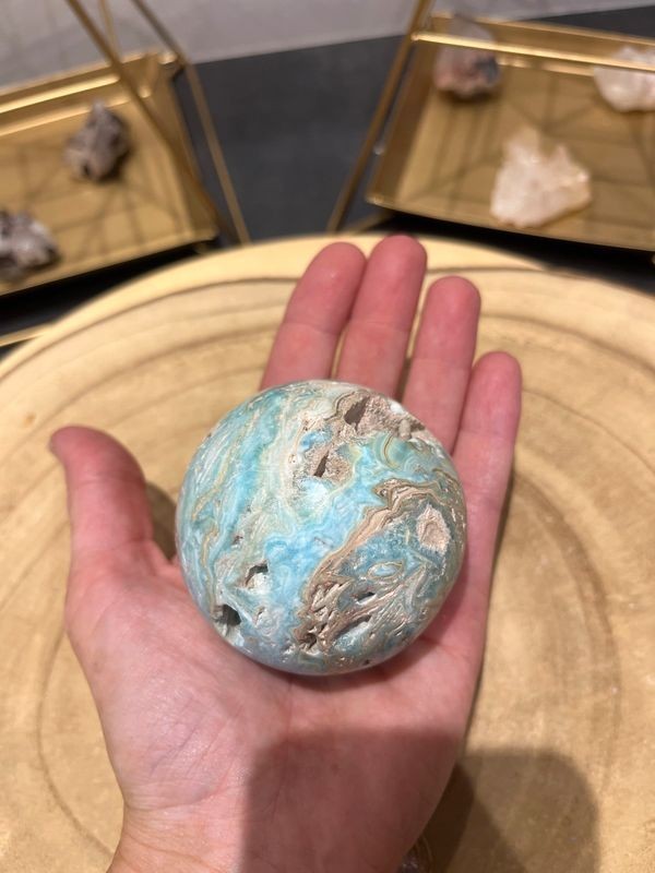 Sphère aragonite bleue (0.350 Kg)