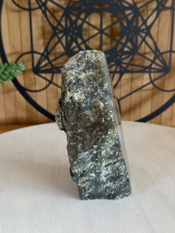Labradorite semi polie (0.78kg)