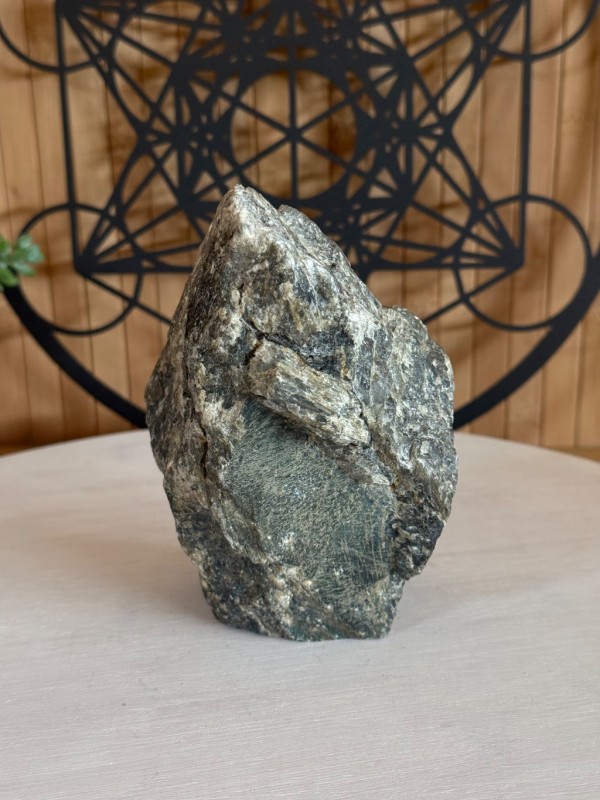 Labradorite semi polie (0.78kg)