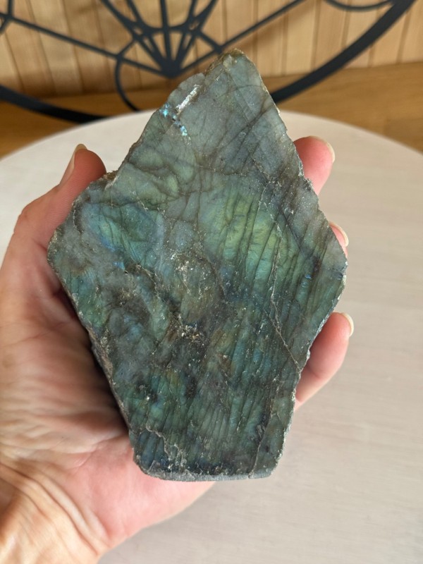 Labradorite semi polie (0.78kg)