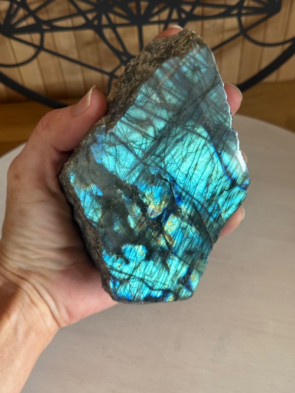 Labradorite semi polie (0.78kg)