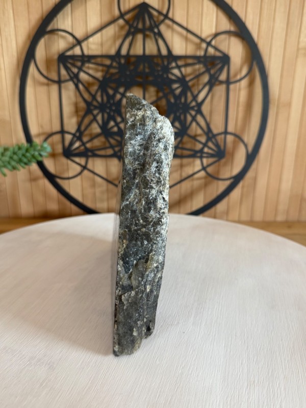Labradorite semi polie (0.995kg)