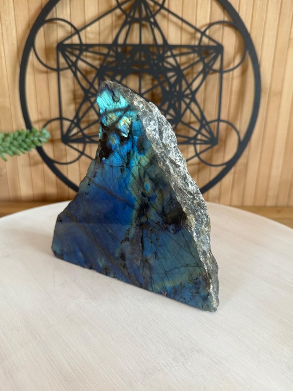 Labradorite semi polie (0.995kg)