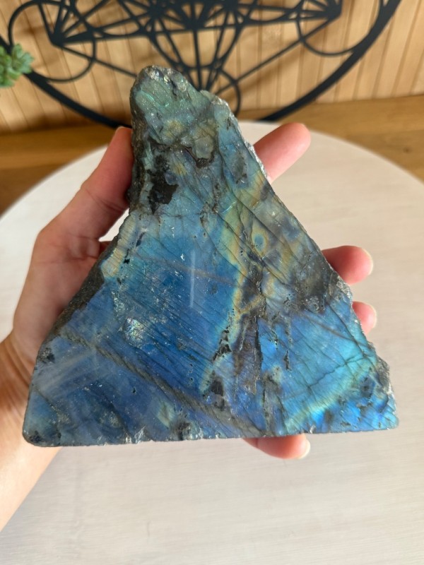 Labradorite semi polie (0.995kg)