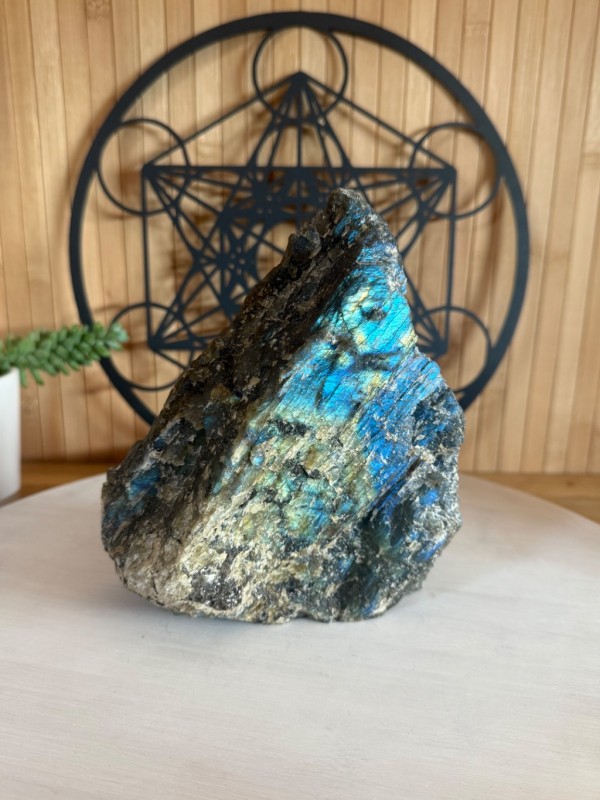 Labradorite semi polie (1.565kg)