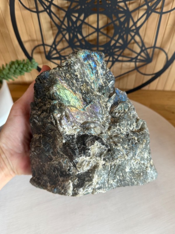 Labradorite semi polie (1.83kg)