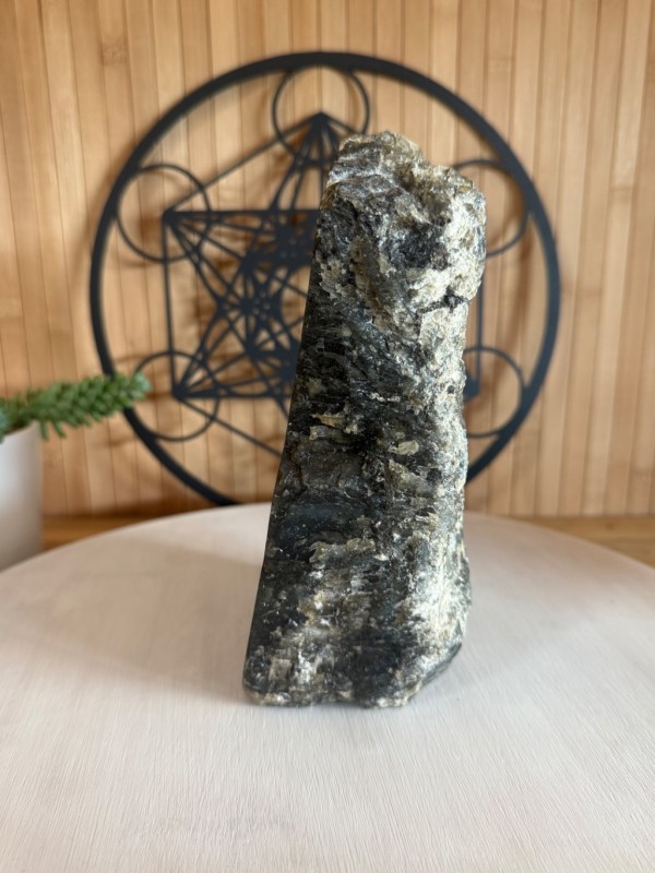 Labradorite semi polie (2.33kg)