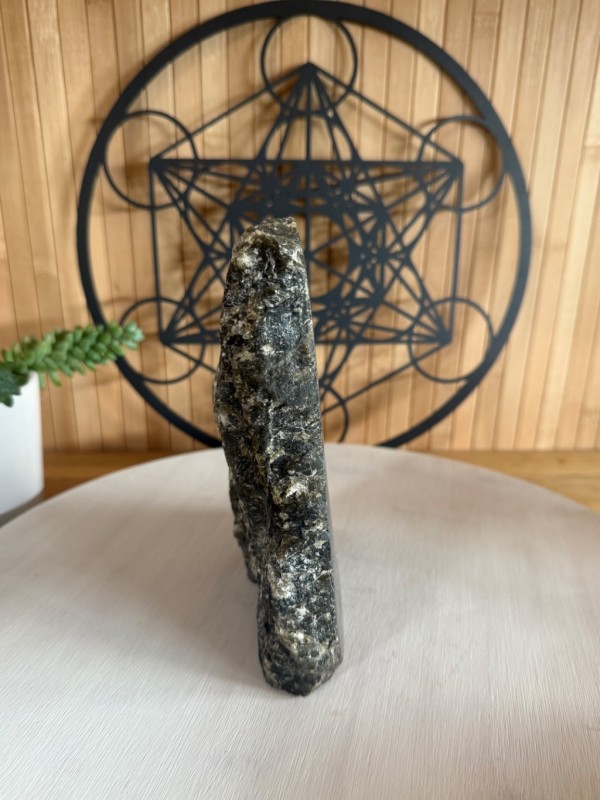 Labradorite semi polie (1.16kg)