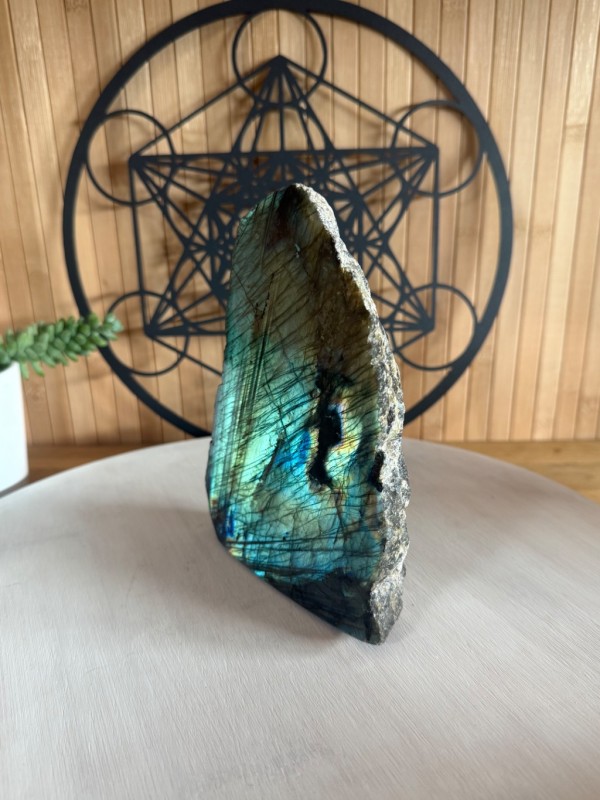 Labradorite semi polie (1.16kg)