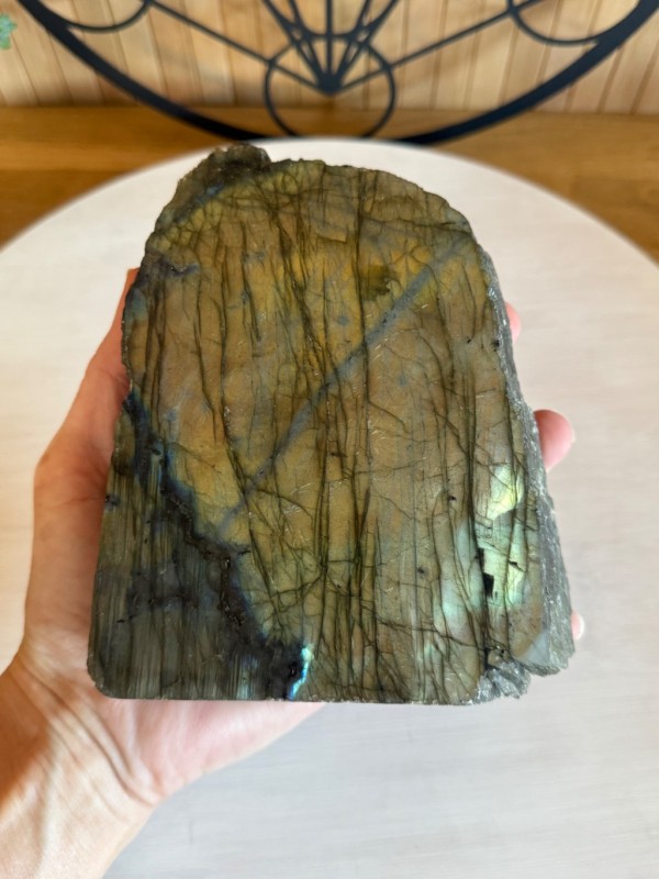 Labradorite semi polie (1.31kg)