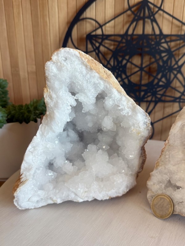 Géode de cristal de roche (4.35kg)