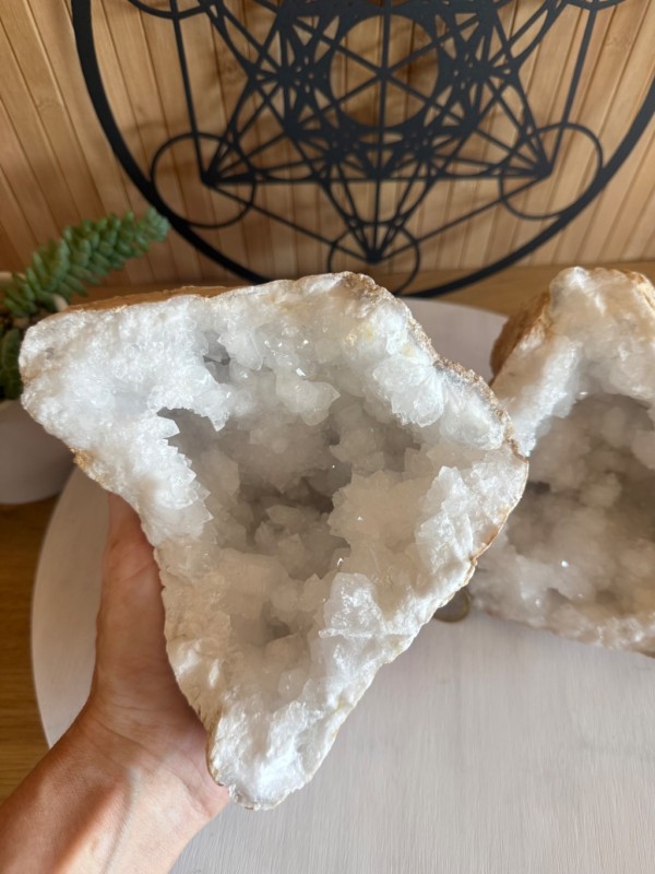 Géode de cristal de roche (4.35kg)