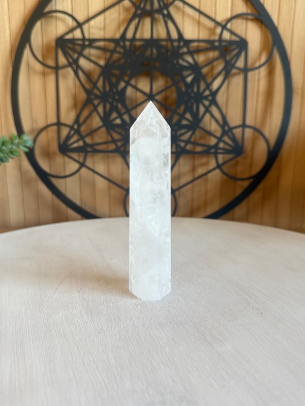 Pointe de cristal de roche (0.095kg)