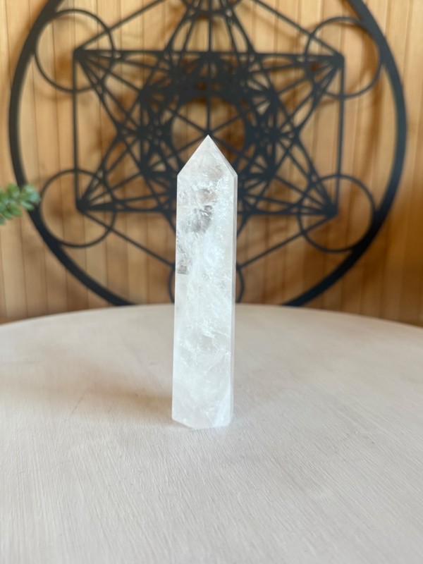 Pointe de cristal de roche (0.095kg)