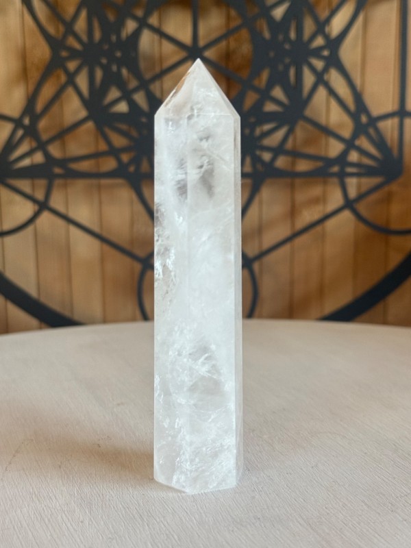 Pointe de cristal de roche (0.095kg)