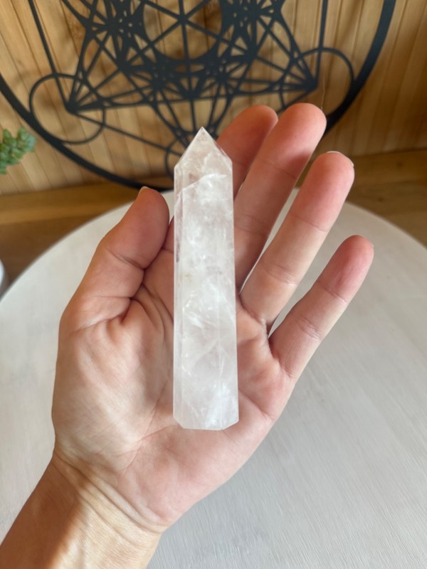 Pointe de cristal de roche (0.095kg)