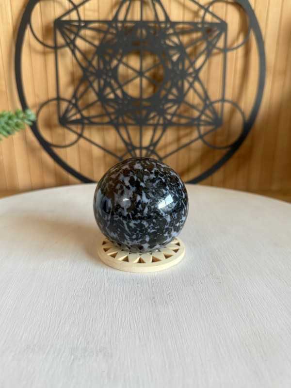 Sphère en gabbro (0.395kg)