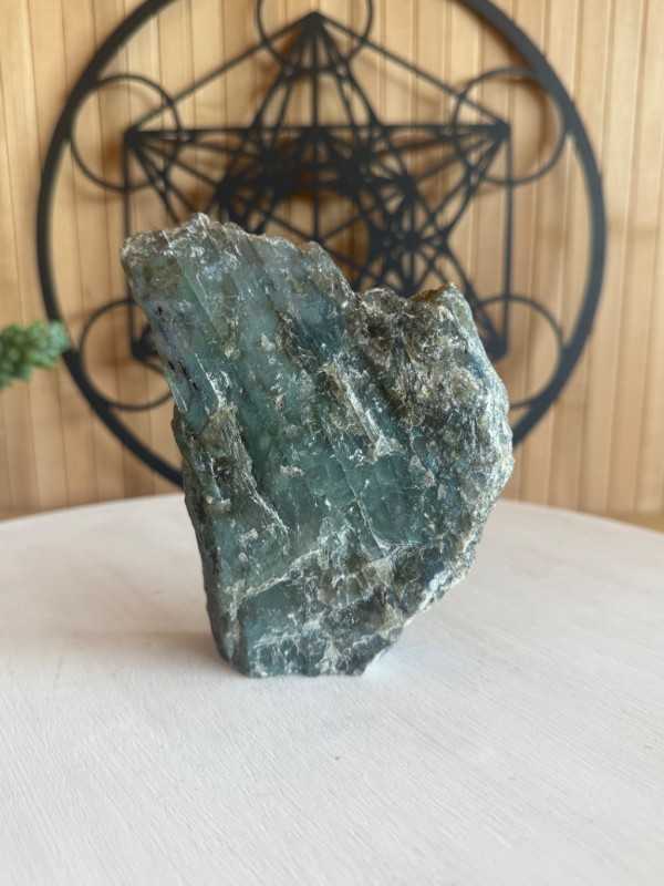 Labradorite semi polie (0.38kg)