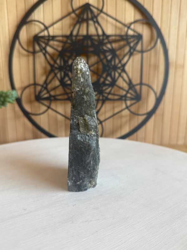 Labradorite semi polie (0.38kg)