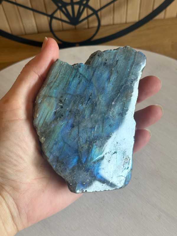 Labradorite semi polie (0.38kg)