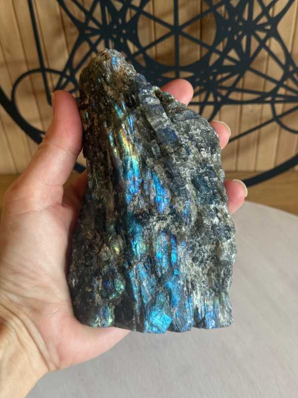 Labradorite semi polie (0.71kg)
