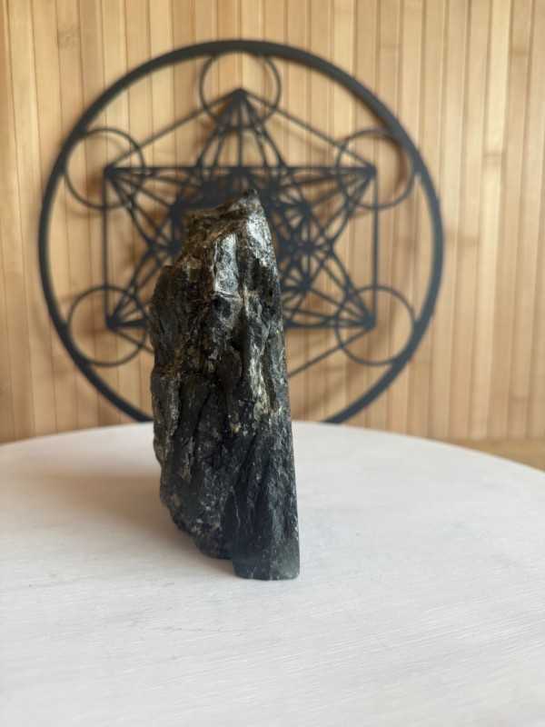Labradorite semi polie (0.97kg)