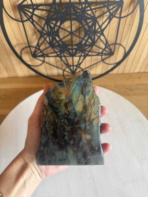 Labradorite semi polie (0.97kg)