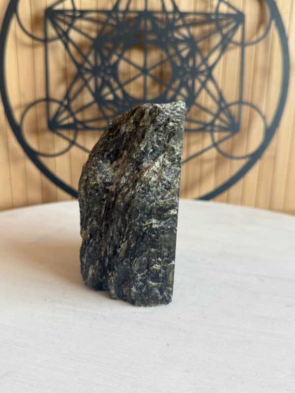 Labradorite semi polie (0.505kg)