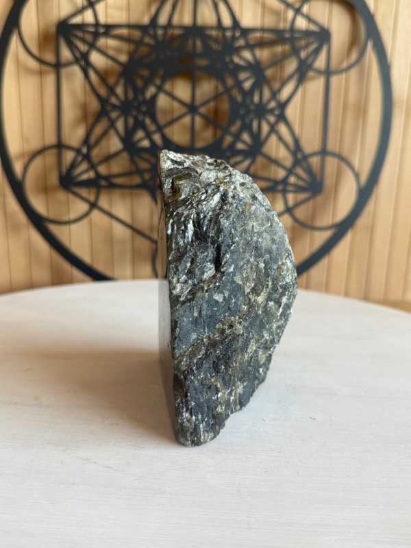 Labradorite semi polie (0.505kg)