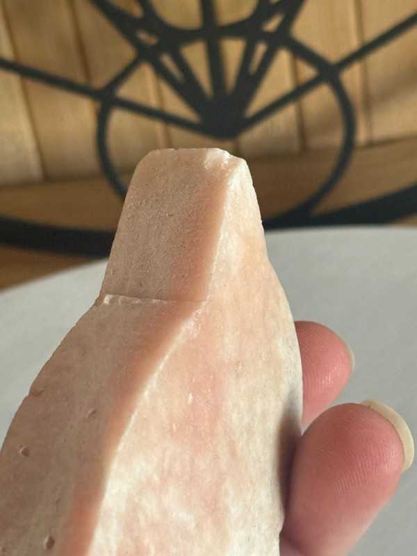Oiseau en améthyste rose (0.255kg)