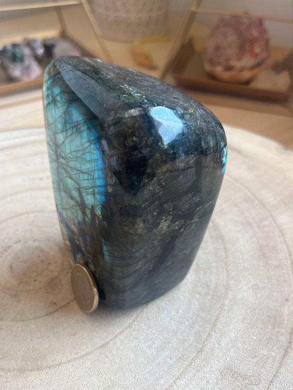 Labradorite (0.987 Kg)