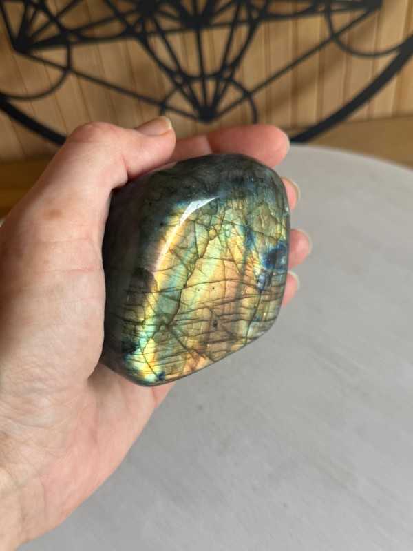 Labradorite (0.355kg)