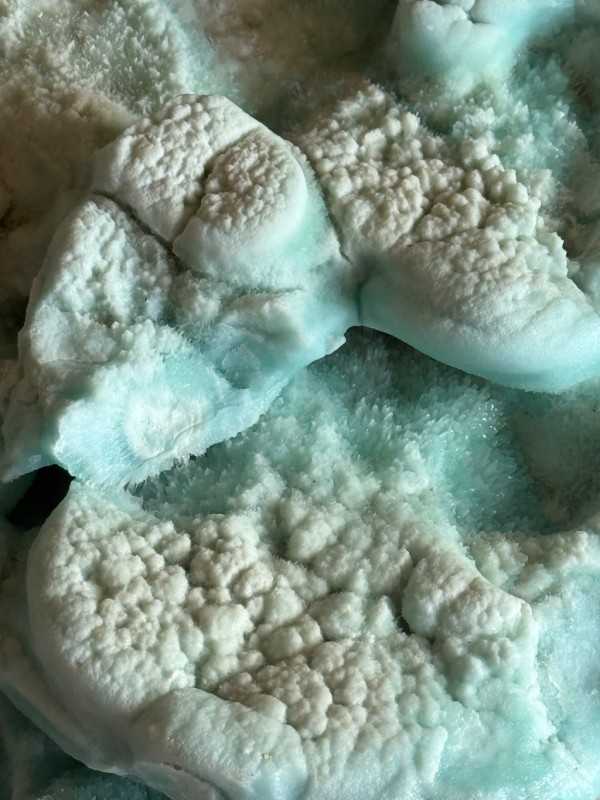 Aragonite bleue (2.93kg)