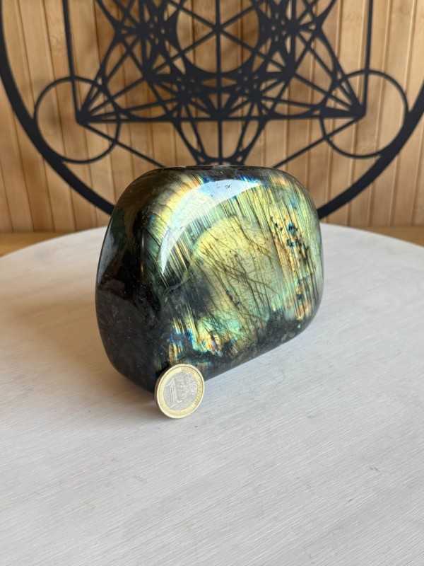 Labradorite (1kg)