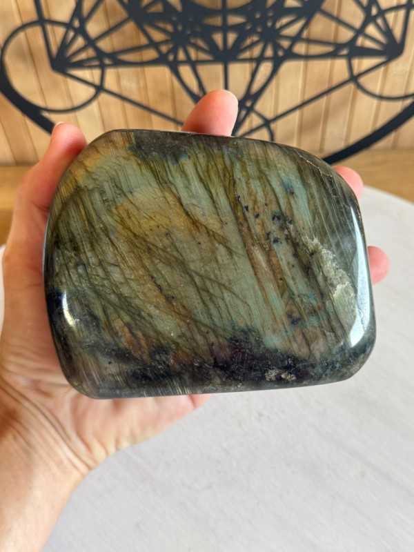 Labradorite (1kg)