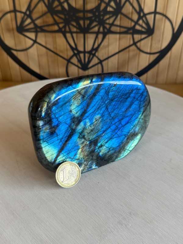 Labradorite (1kg)