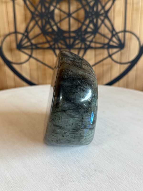 Labradorite (1kg)