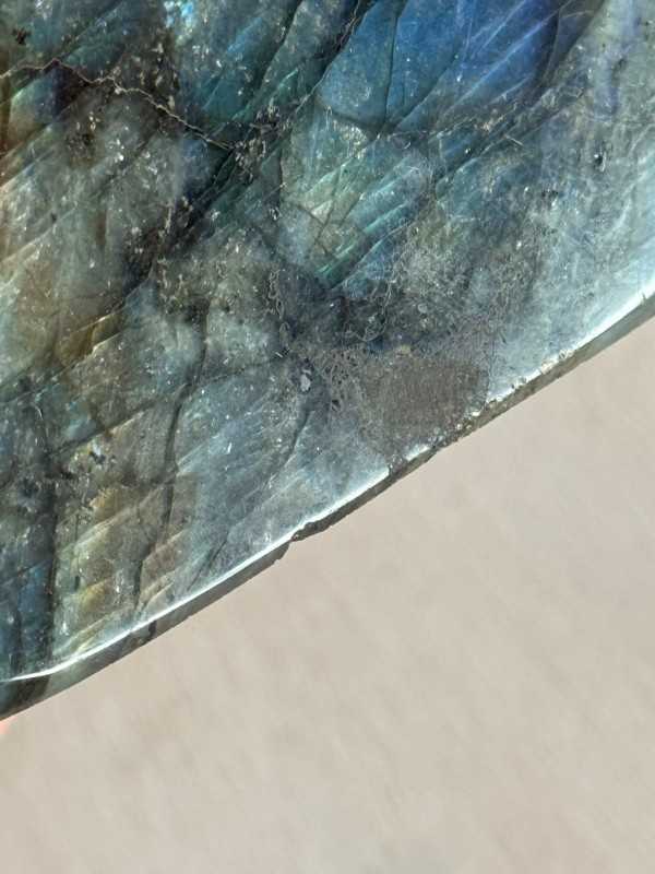 Labradorite (1kg)