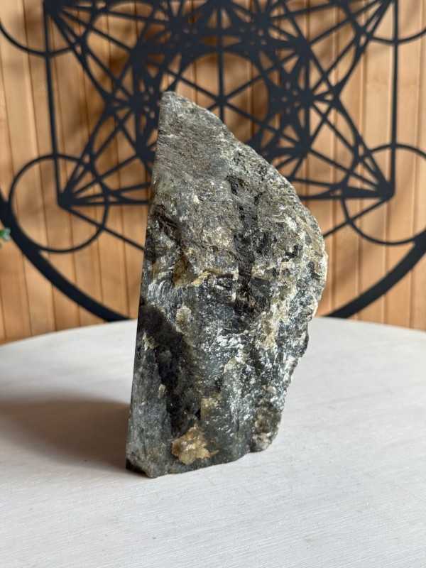 Labradorite (0.95kg)
