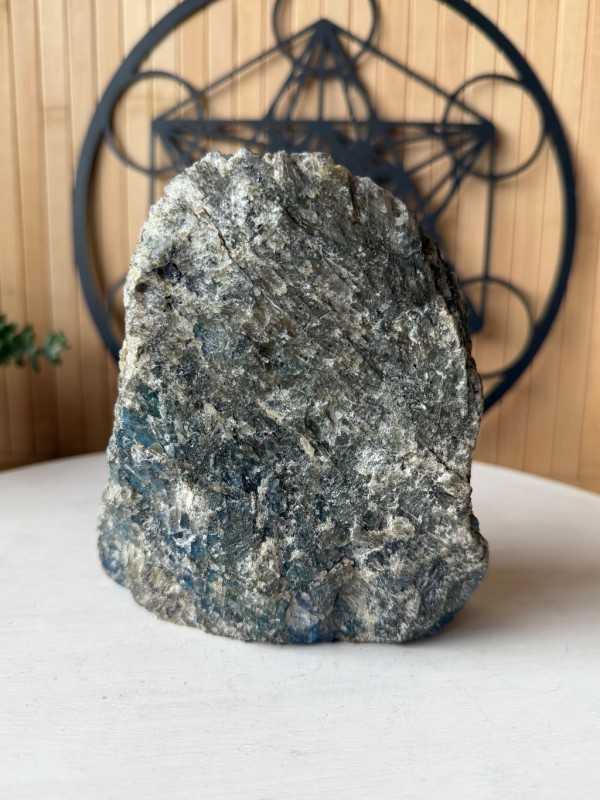 Labradorite (1.173kg)