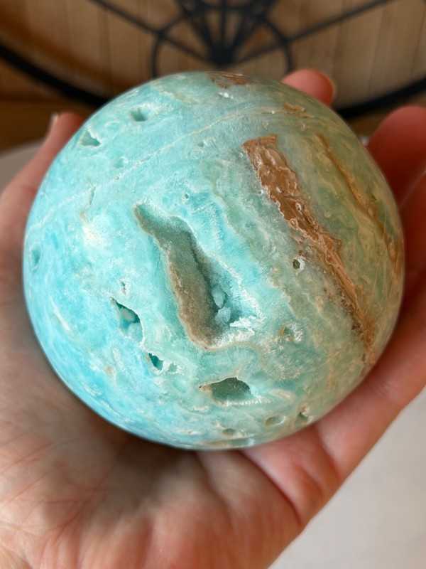 Sphère en aragonite bleue (0.783kg)