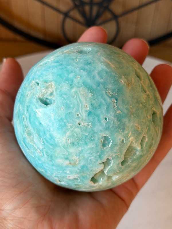 Sphère en aragonite bleue (0.783kg)